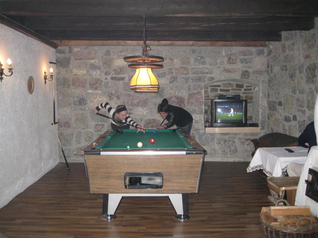 מלון אוץ Gasthof Piburger See מראה חיצוני תמונה