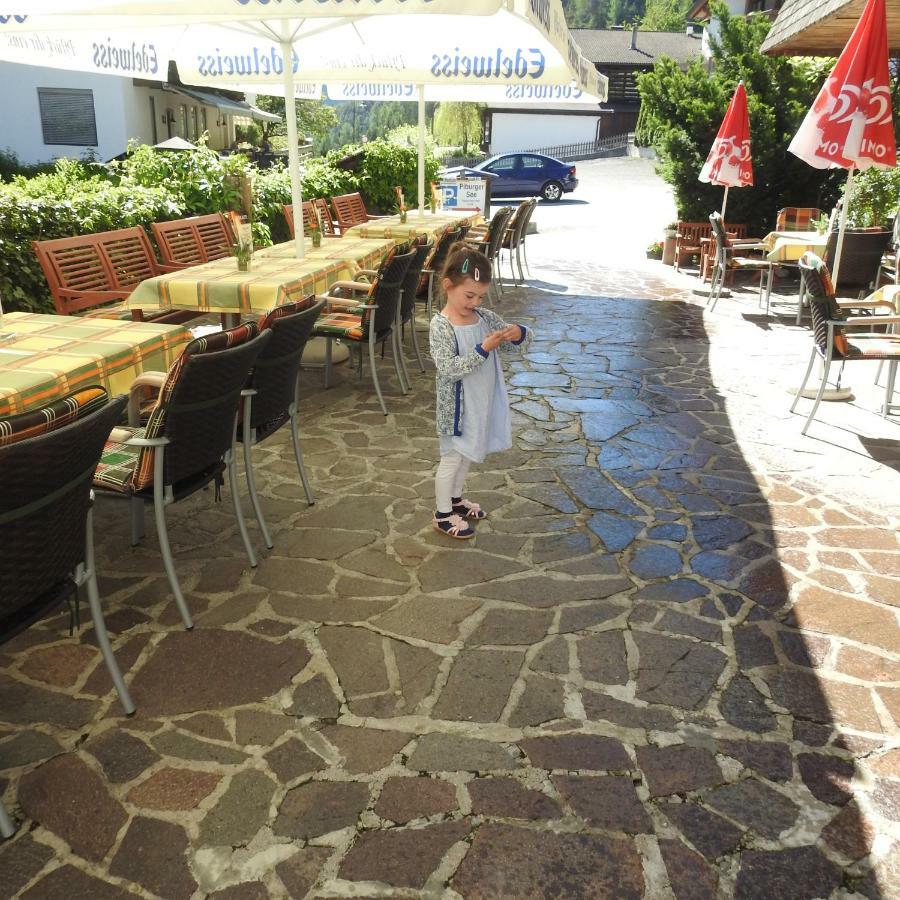 מלון אוץ Gasthof Piburger See מראה חיצוני תמונה